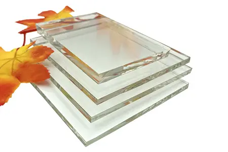 Expliquer les points clés et les consignes de sécurité pour l'installation du verre blanc